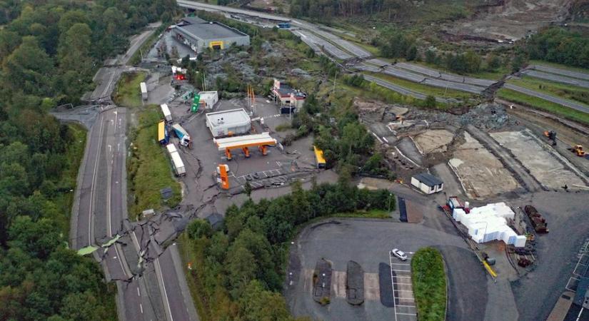 Kiterjedt földcsuszamlás söpört el egy autópályaszakaszt Svédországban