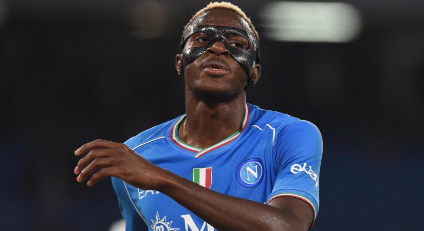 Napoli-botrány: a klubja ellen jogi lépéssekkel fenyegetőző sztárfocista nem ünnepelte meg a gólját - videó