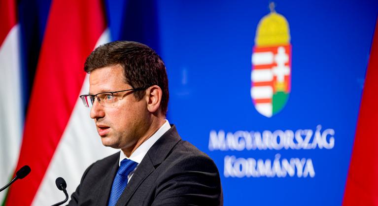 A kormányülés után Gulyás Gergely jelenti be a legfrissebb döntéseket - Gulyás Gergely és Szentkirályi Alexandra tájékoztatója