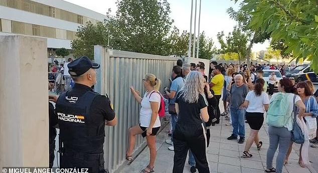 Késes támadás egy spanyol iskolában