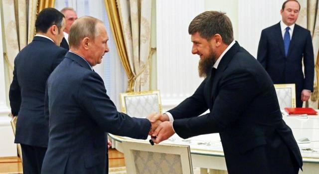 Ramzan Kadirov olyannyira nincs kómában, hogy találkozott Putyinnal