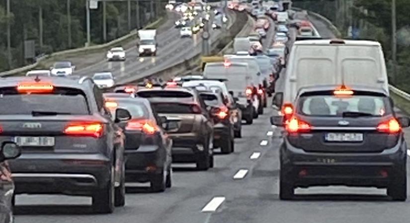 Egy hónapig forgalomkorlátozás lesz az M0-M7 csomópontban