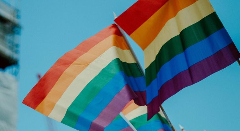 Kaliforniában büntethetik az iskolákat, ha nem tanítanak gender ideológiát