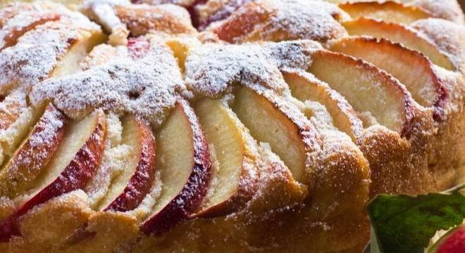 Illatos almatorta rusztikusan, ami mindenkinek sikerül