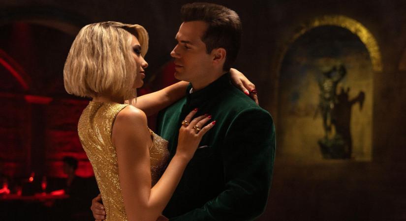 Dua Lipa veszedelmes bérgyilkosként csábítja el Henry Cavillt a Kingsman rendezőjének új filmjében