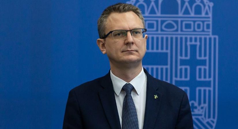 Rétvári Bence: Magyarország elutasítja Brüsszel újabb migrációpárti javaslatát