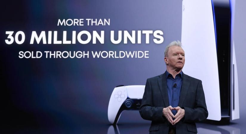 Nyugdíjba megy a PlayStation főnöke