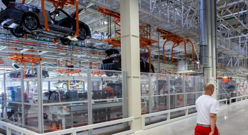 Hatalmas káosz a Volkswagennél, leállt a győri Audi-gyár is