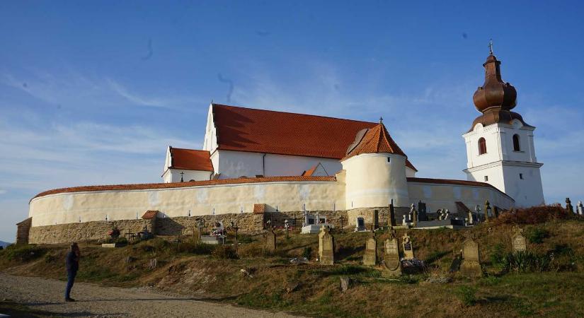 Novemberben szentelik újra a Szent Mihály-templomot