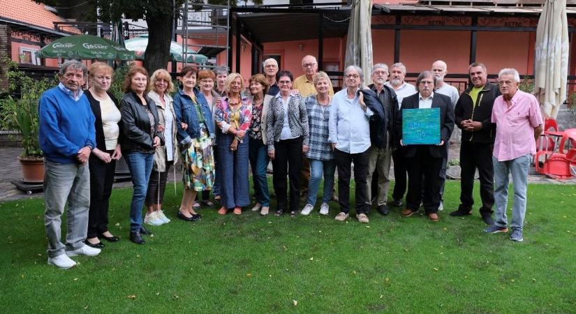 A hetvenéves Bródy és ötven éve érettségizett diákjai