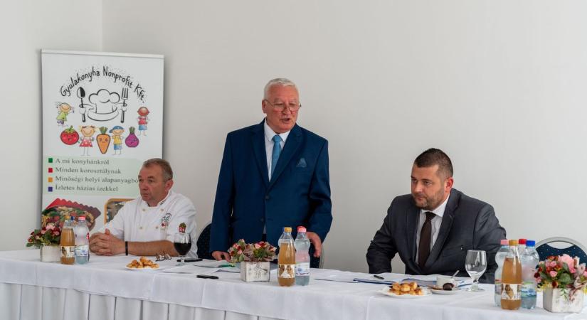 A Gyulakonyhánál ülésezett az iparkamara