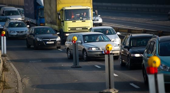 Jelentős korlátozások lesznek a Kacsóh Pongrác úti felüljárón, több hétvégén keresztül újítják fel