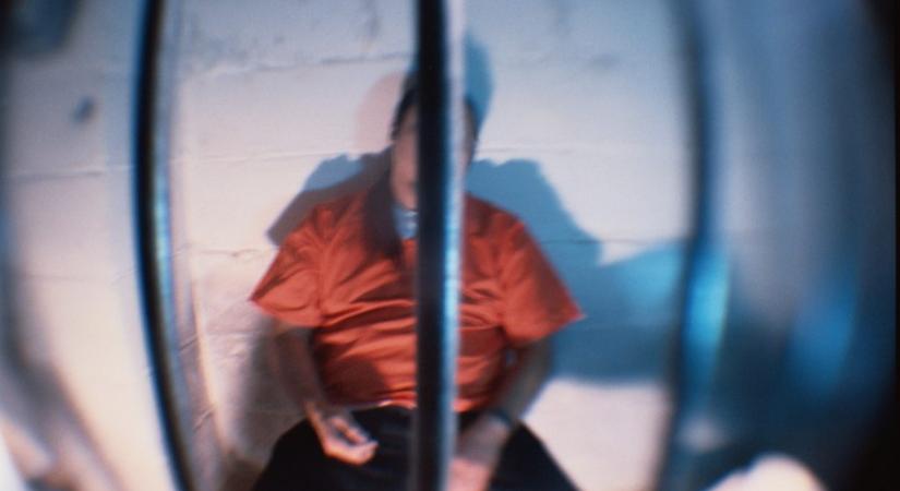 Brutálisan összevert négy fegyőr egy rabot, életveszélyes állapotban vitték kórházba
