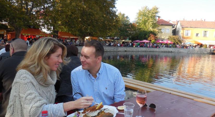 Ismét borban lubickol a pisztráng Tapolcán