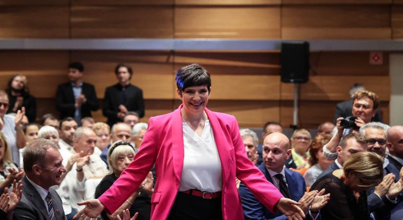 Tőkeellenes, szociáldemokrata programot hirdetett a DK