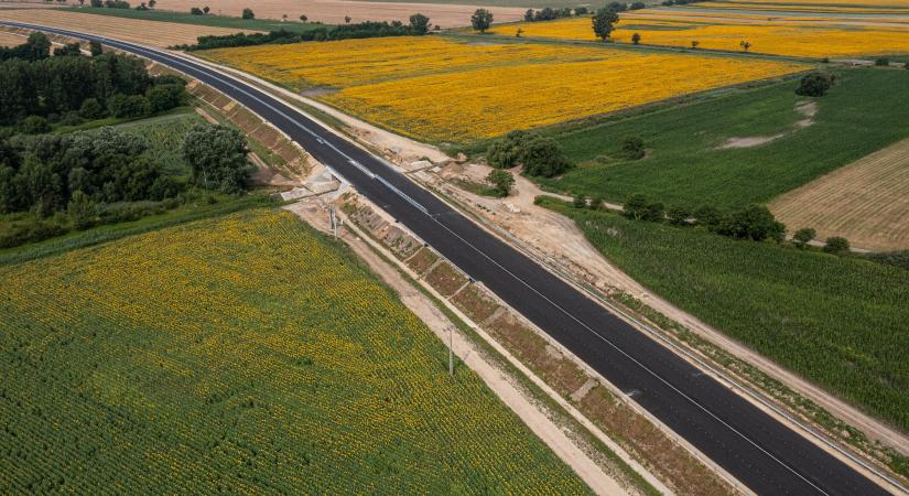 Nem mindennapi feladatokat oldott meg a FŐMTERV a 83-as főút megtervezéséhez