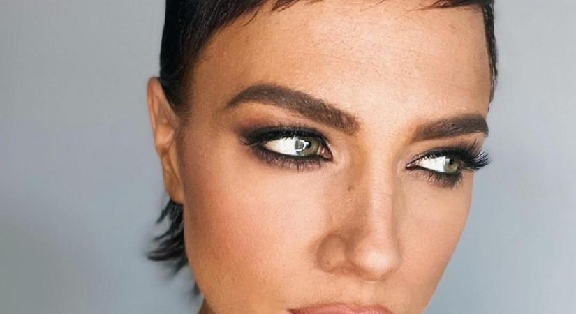 Tóth Gabi: mécsest gyújtok a szívemben