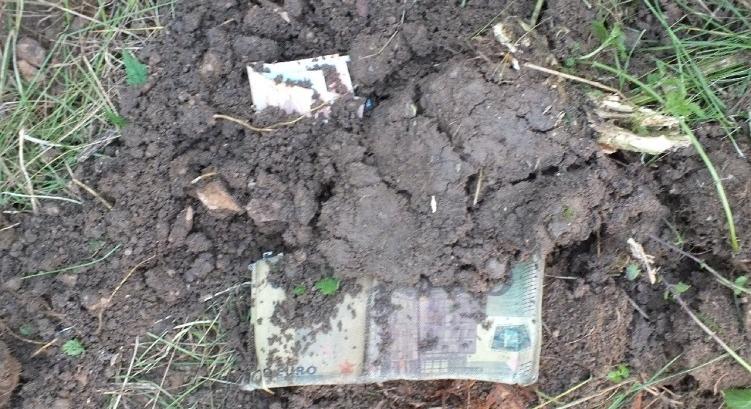 Ismerőse udvarán ásta el a lopott pénzt a celldömölki férfi