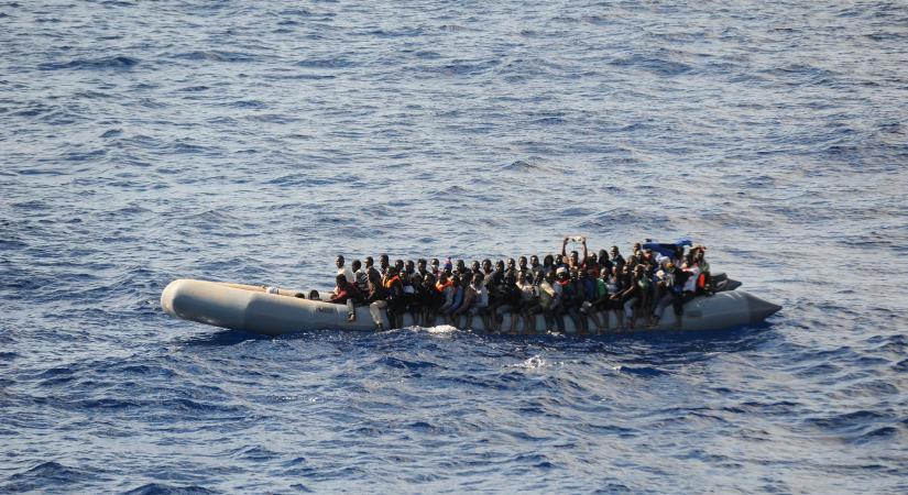 Özönlenek a migránsok Görögországba