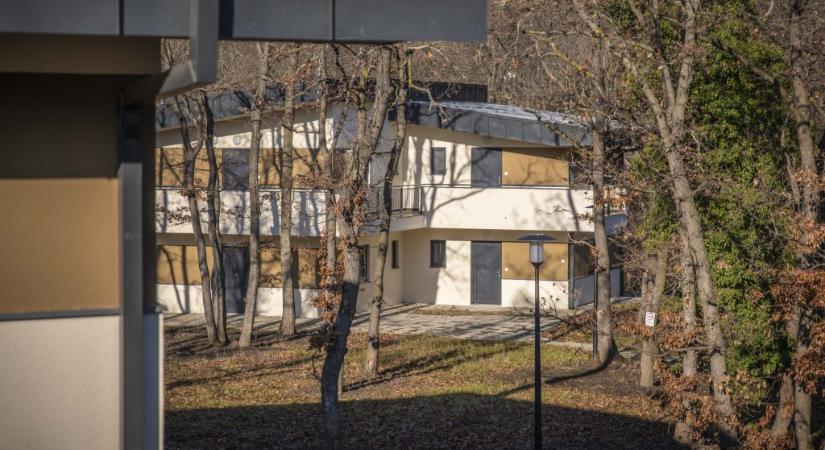 „Csak 10 nap jutott volna a táborban a józsefvárosi gyerekeknek évente” – folytatódik a Pikó–Kocsis-párbaj