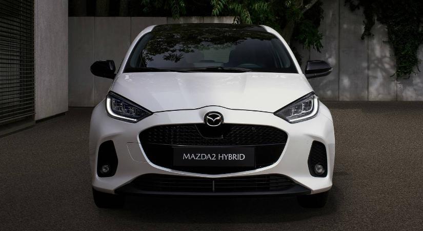 Átrajzolták a hibrid Mazda 2-t, hogy kevésbé legyen Toyota Yaris