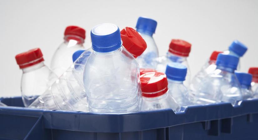 Végre: újra lesz visszaváltási díj a boltokban – Ennyit adnak majd az üvegekért, palackokért, megéri majd gyűjteni