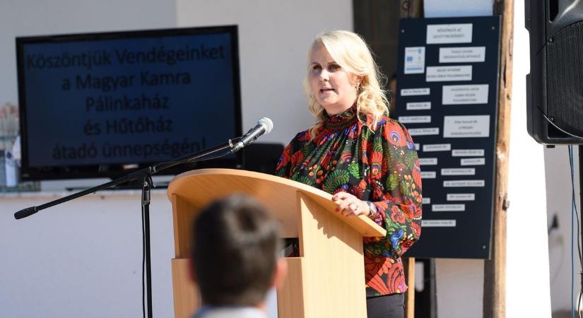 Pálinkát főznek, szörpöket, lekvárt készítenek (galéria)