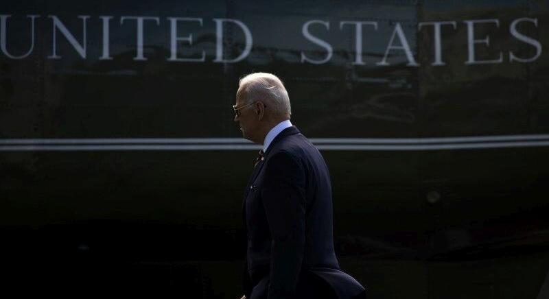Hivatalosan elkezdődött a Joe Biden elmozdítására irányuló vizsgálat