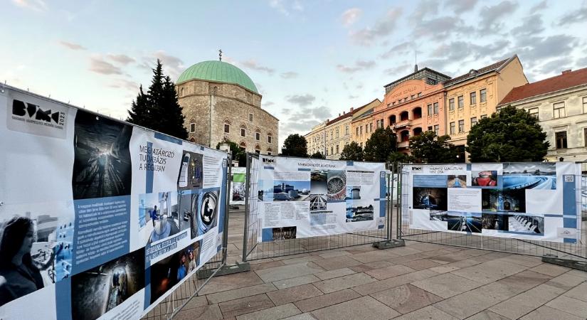 Poszterexpó nyílt a pécsi belvárosban