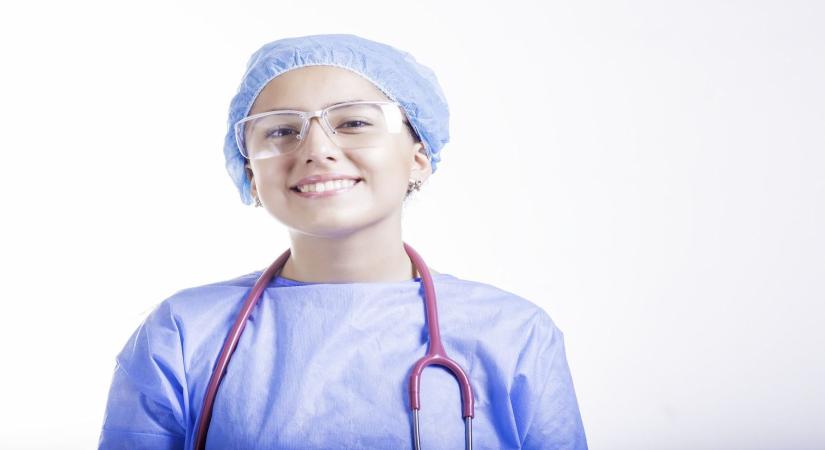 Sopronban már thai ápolók dolgoznak, mert a magyarok leléptek Ausztriába