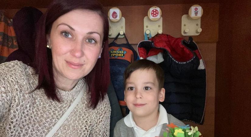 Összegyűlt négymillió forint Marci kezelésére, de a debreceni gyógypedagógus tovább fut a kisfiú gyógyulásáért
