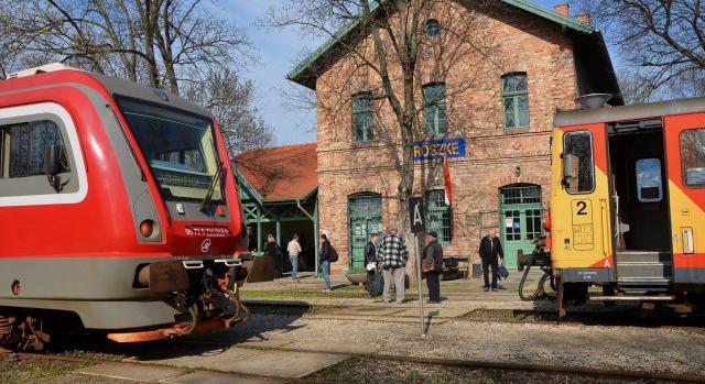 A korábban ígért 35 perc helyett egy óránál is tovább tarthat elvonatozni Szegedről Szabadkára