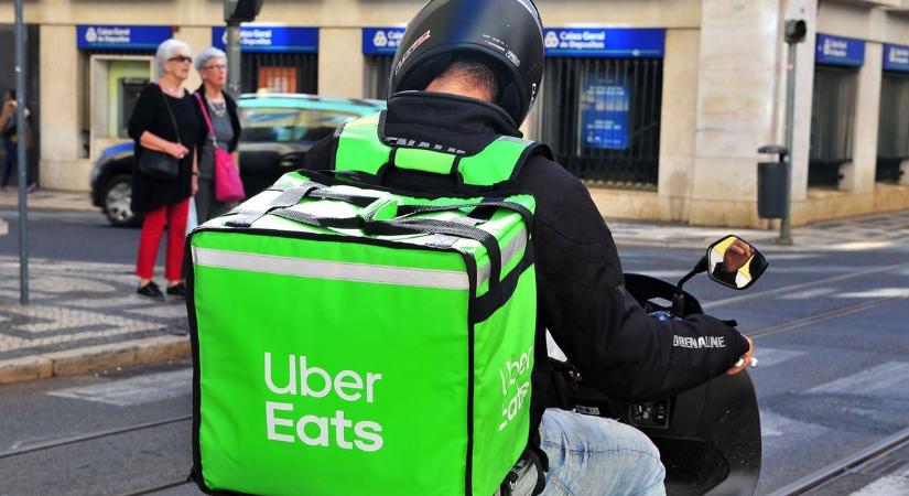 Nem kapott haladékot az Uber és a DoorDash, többet kell fizetniük a futároknak