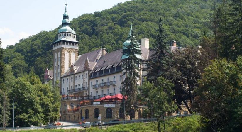 4 varázslatos magyar kastély, amiben akár meg is szállhatsz: árakkal mutatjuk az elegáns helyeket