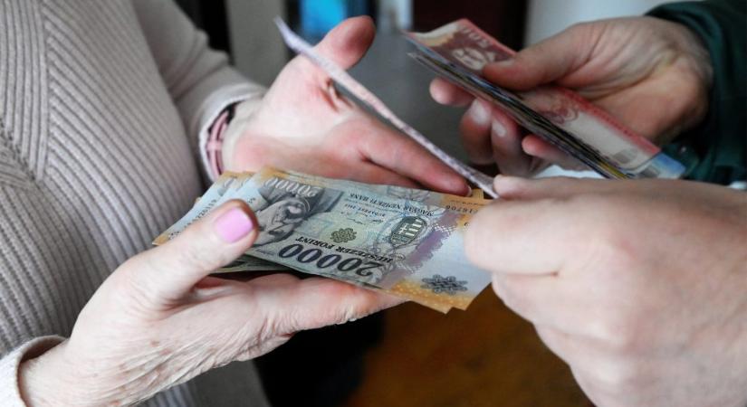 Szélsőséges lett a nyugdíjemelés: havi 1240 forinttól 62 ezerig terjed skála