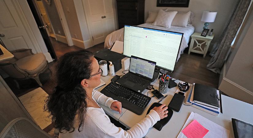A dolgozók home office-t akarnak, de a munkaadók erről hallani sem akarnak