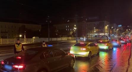 Egyetlen éjszaka alatt 100 gyorshajtót és 31 ittas vezetőt kapcsoltak le Budapesten