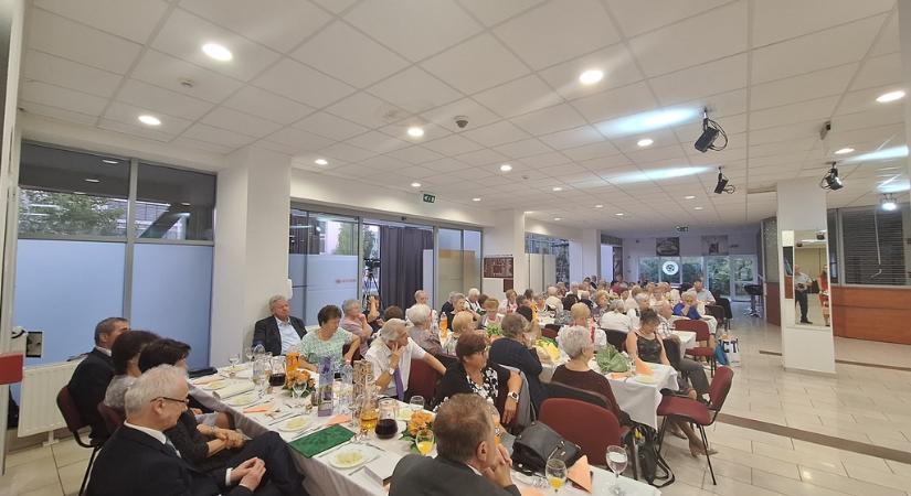 Születésnapot ünnepeltek a nagyatádi szépkorúak