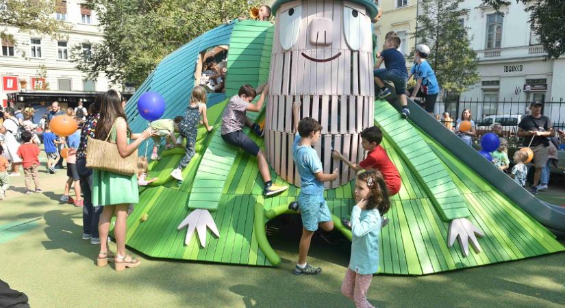 Innovatív fejlesztésekkel újult meg a főváros egyik kedvelt közparkja