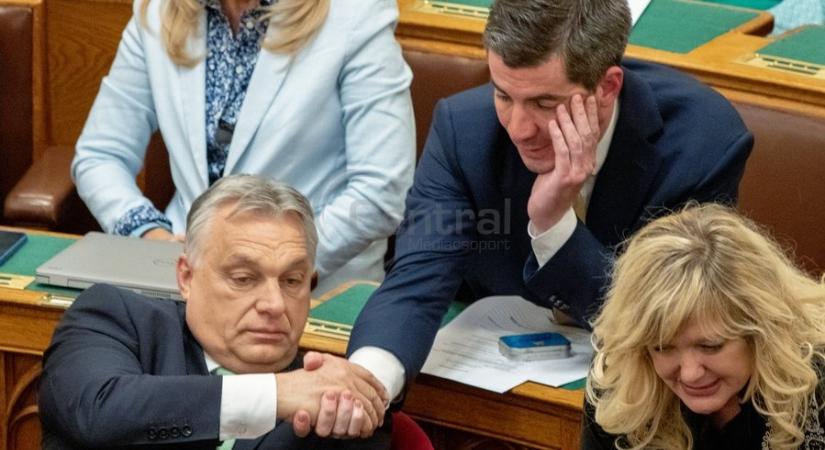 Kocsis Máté szerint az EU „megérdemelné”, hogy Magyarország megtagadja egyes uniós befizetések teljesítését