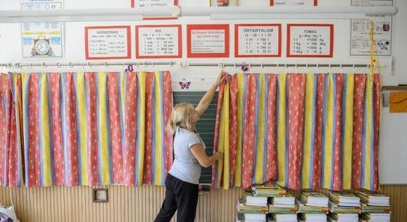 A cseh tanári fizetés körülbelül másfélszerese a magyarnak, mégis elégedetlenek