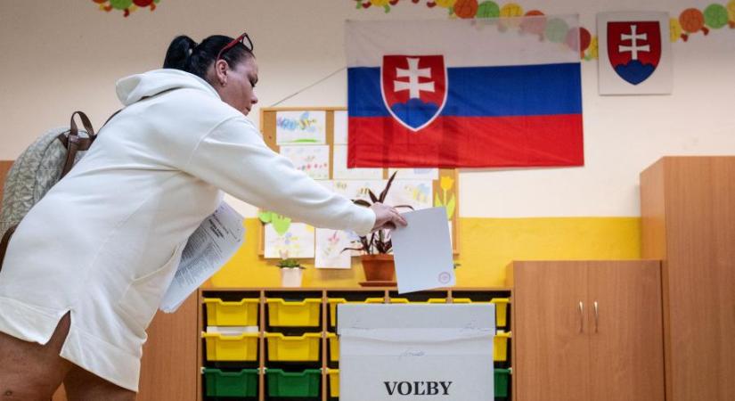 Rosszul lett a választási bizottság egyik tagja, negyven perccel meghosszabbodik Szlovákiában a kampánycsend