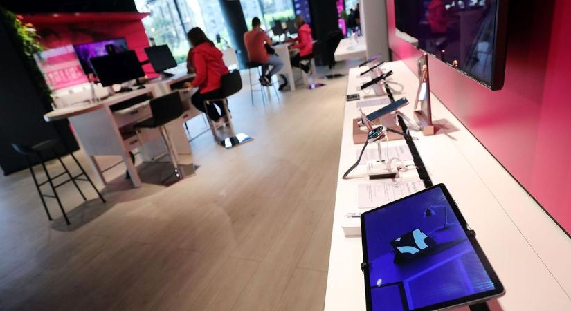 Új jelenség ütötte fel itthon a fejét: visszatekintő árazást vetnek be a telekommunikációs cégek