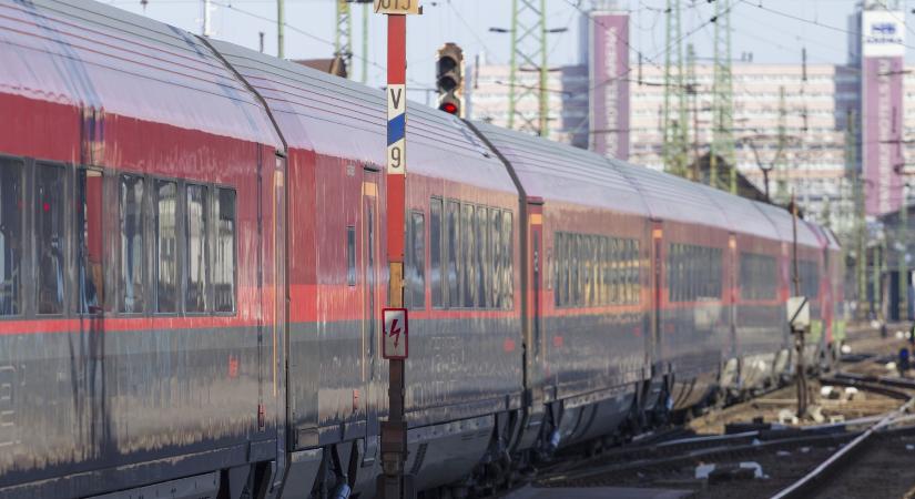 Uniós szabályt sérthetett meg a MÁV, mielőtt levágták a magyar vonatokat Nyugat-Európáról