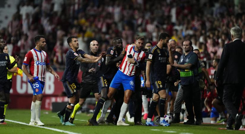 Brutálisan lerúgta ellenfelét a Real Madrid focistája - videó