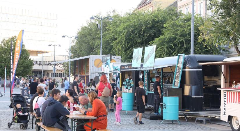 Hangulatvideón mutatjuk, hogy milyen a Food Truck Show Szombathelyen