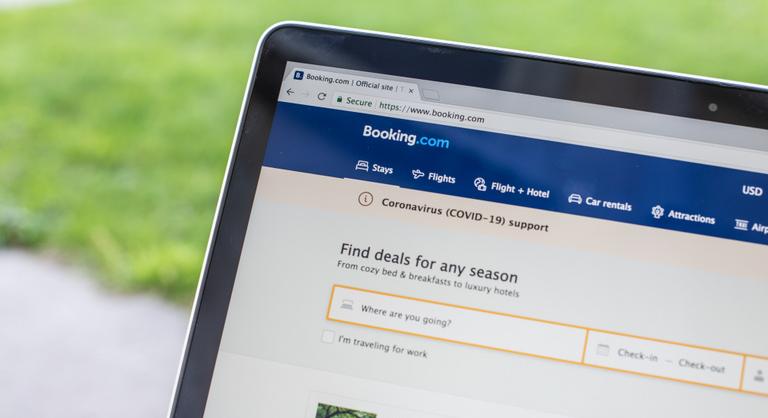 Virágzik a Booking.com, csak a partnereit nem fizeti