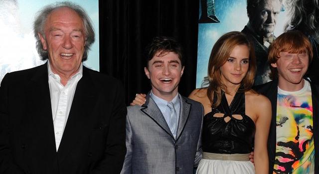Dumbledore az arcába köpött – állítja egy statiszta a nemrég elhunyt Michael Gambonról