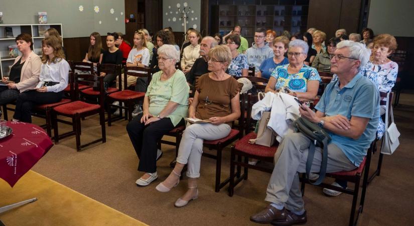 Móricz Zsigmond szerette Salgótarjánt, felidézték gimnazista leánya emlékét is