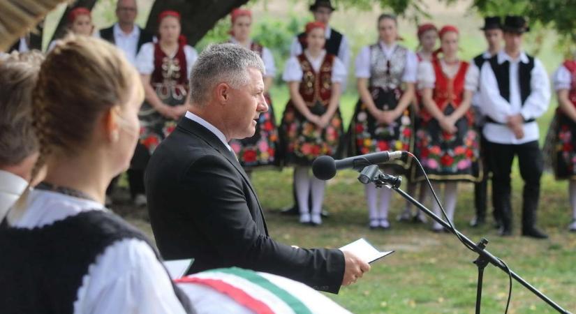 Megújultak a Petőfi-emlékhelyek Tolnában